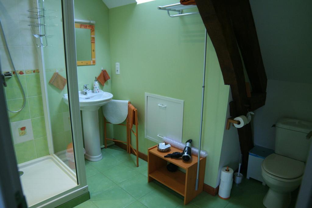 Chambre D'Hotes Du Domaine De La Haute Poignandiere Saint-Germain-de-la-Coudre Rom bilde